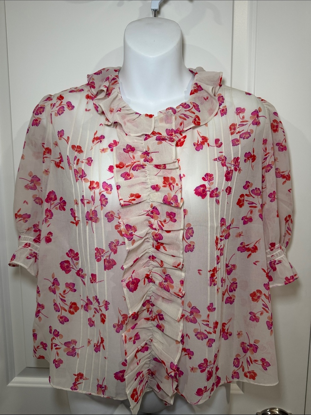 cabi #6715 Ruffle Blouse in White and Pink